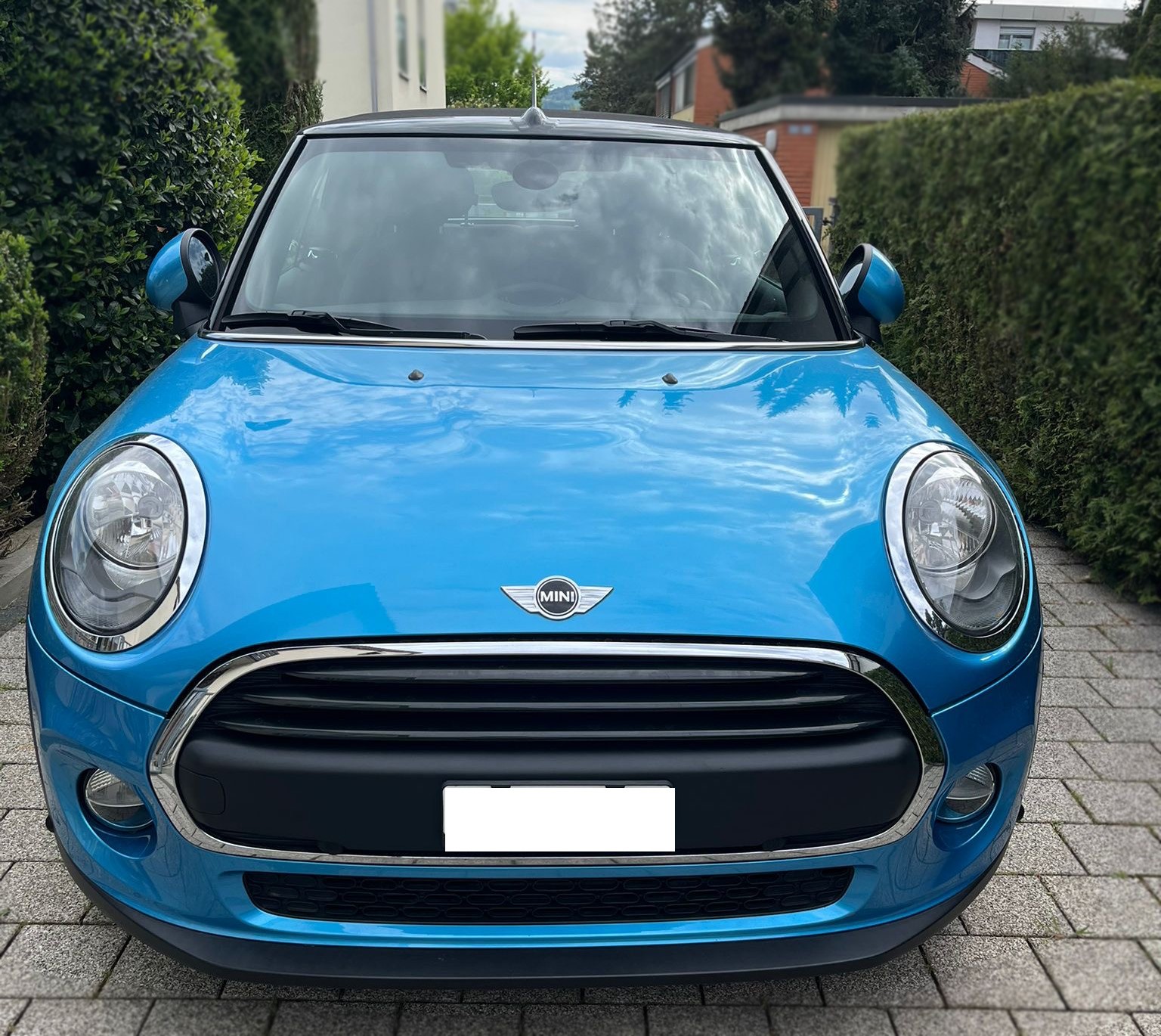 MINI One Cabriolet-image-0