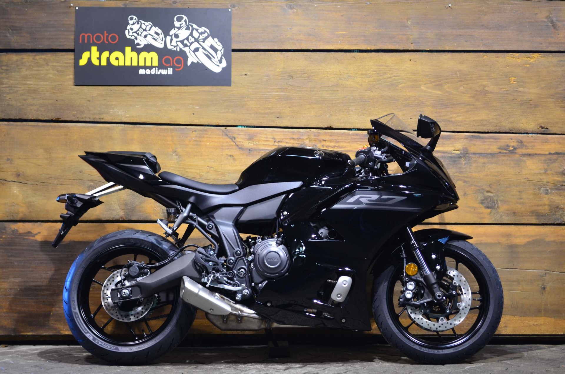 YAMAHA R7 ABS-showroom-element-1