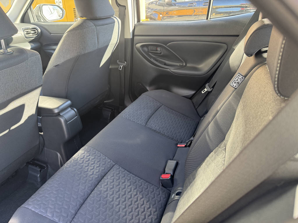 TOYOTA Yaris Cross 1.5 VVT-i HSD Comfort AWD-i-image-12