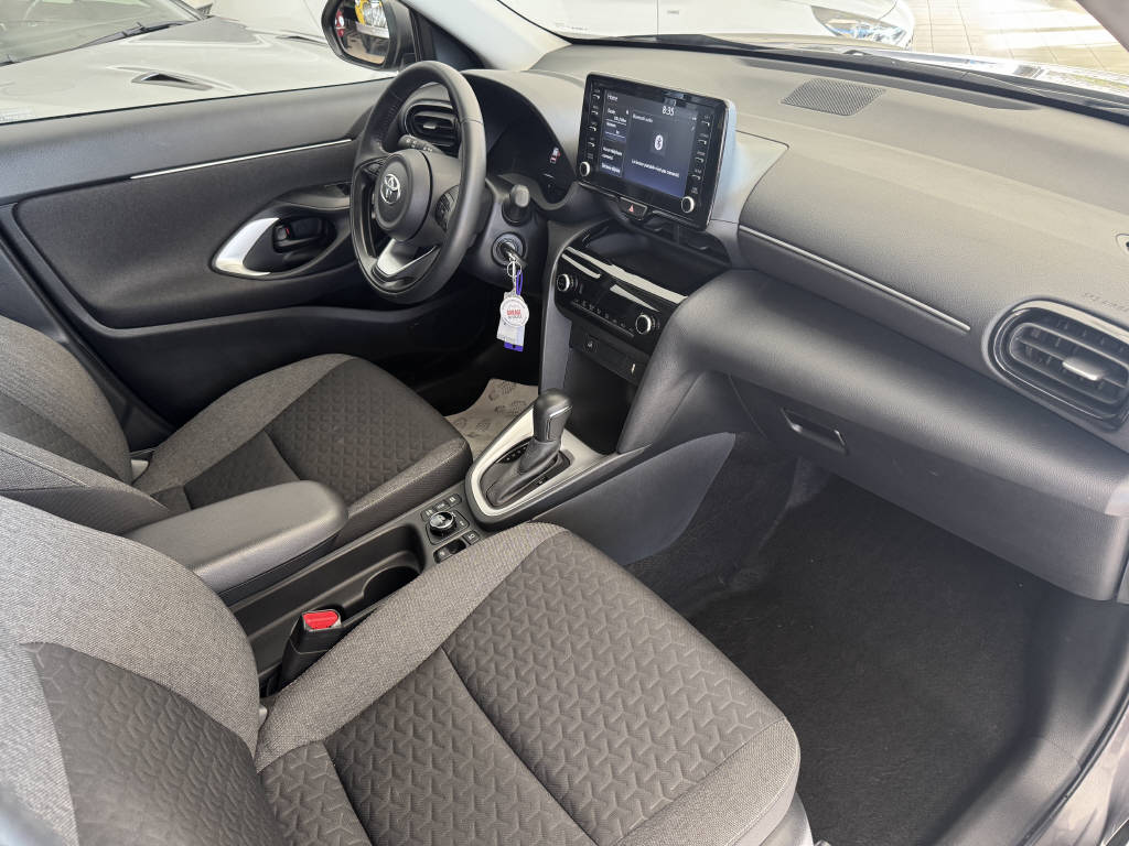 TOYOTA Yaris Cross 1.5 VVT-i HSD Comfort AWD-i-image-14