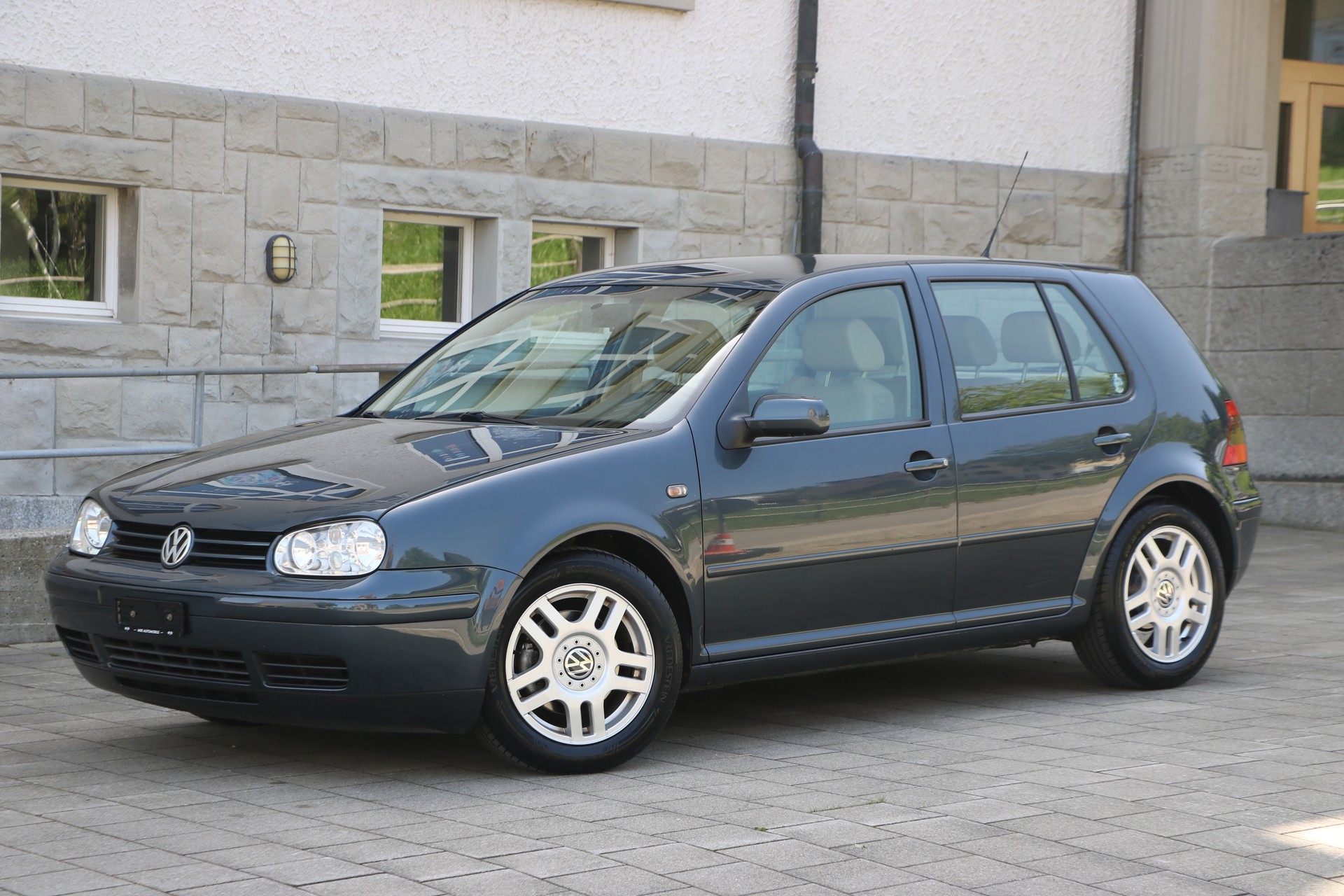 VW Golf 1.8 T GTI-image-0