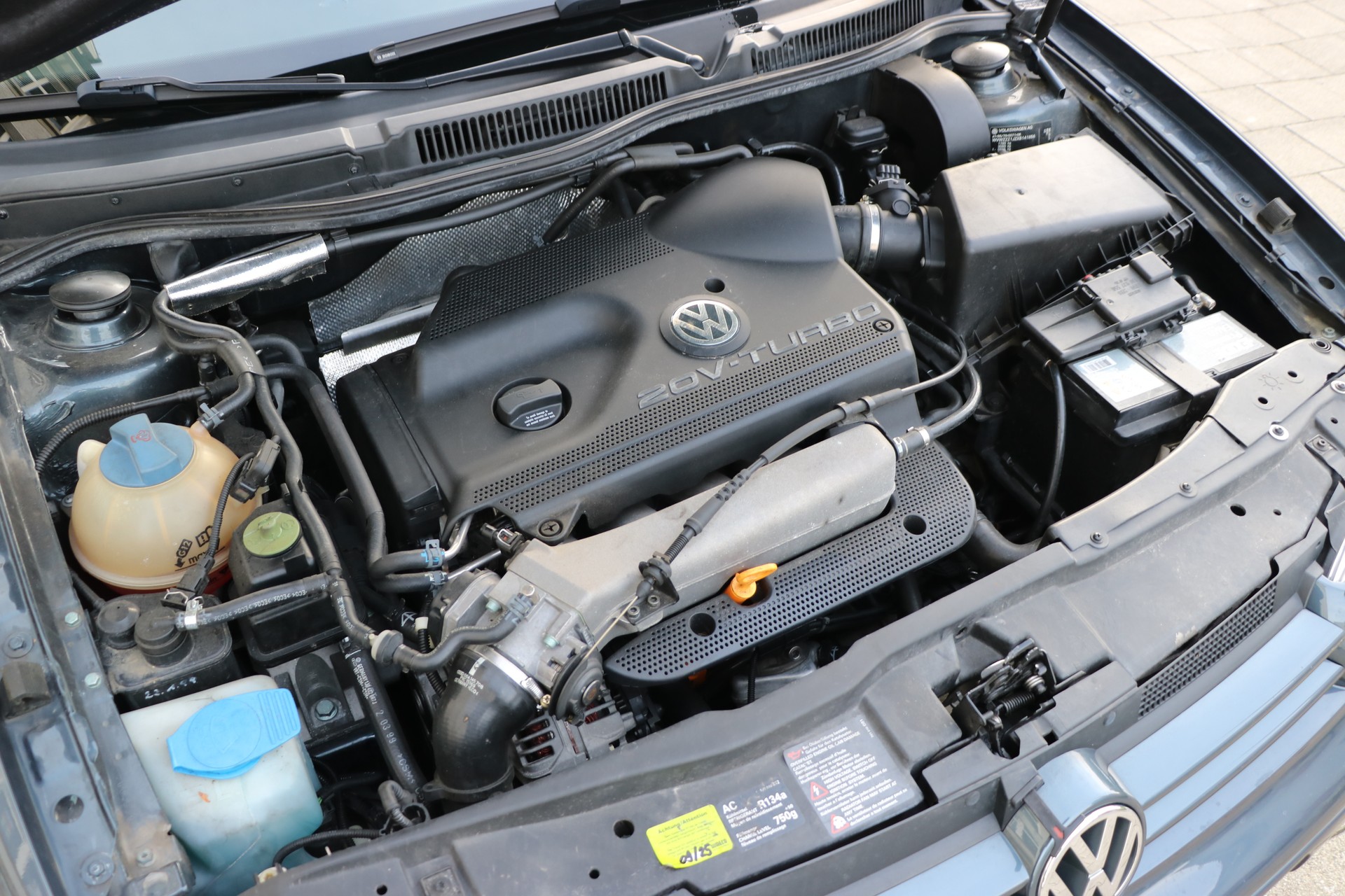 VW Golf 1.8 T GTI-image-15