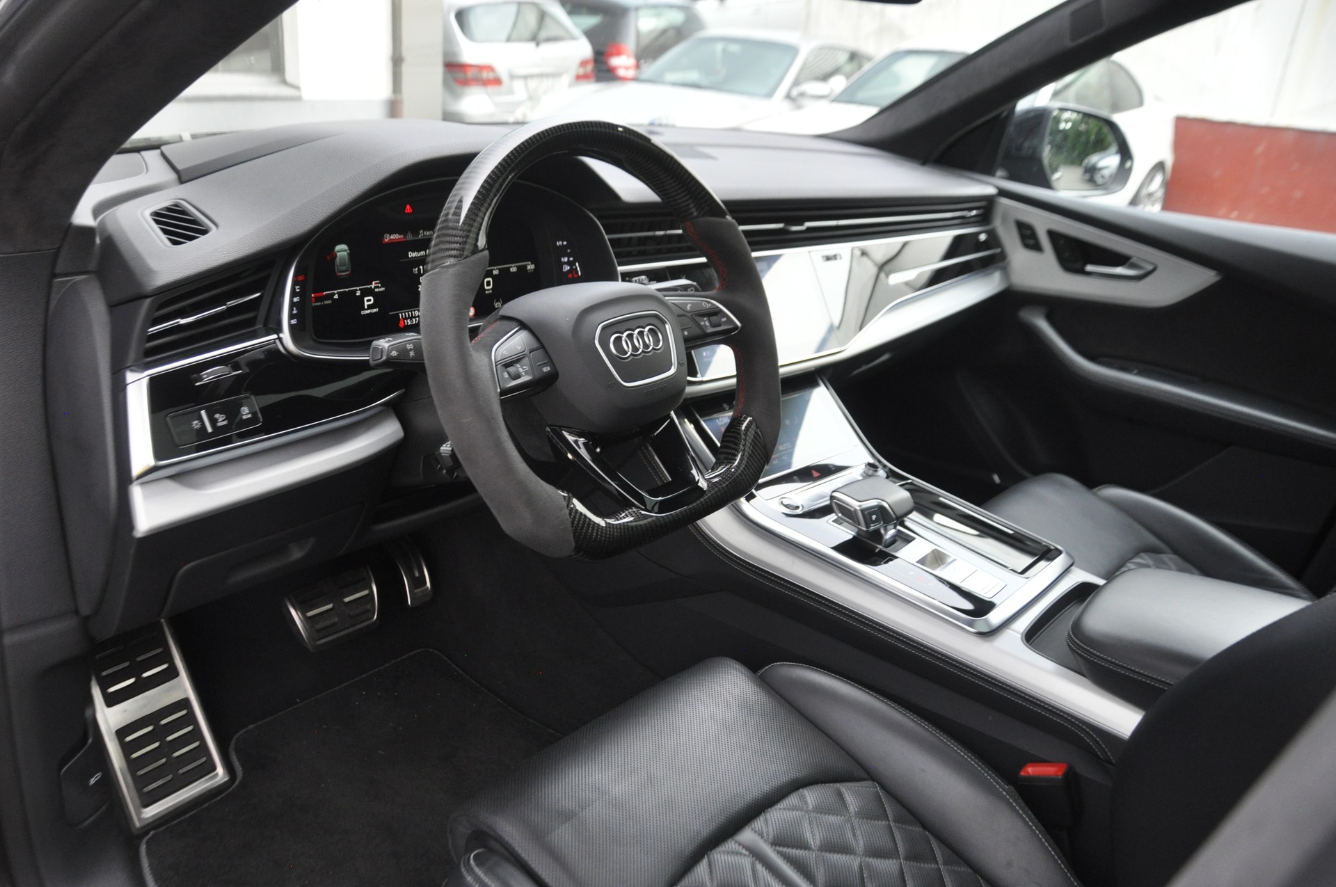 AUDI Q8 50 TDI quattro tiptronic I Anhängerkupplung-image-5