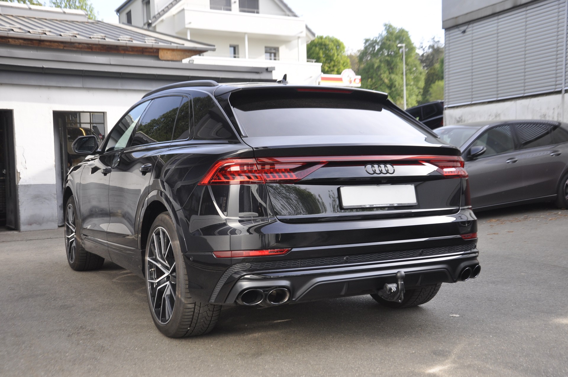 AUDI Q8 50 TDI quattro tiptronic I Anhängerkupplung-image-15