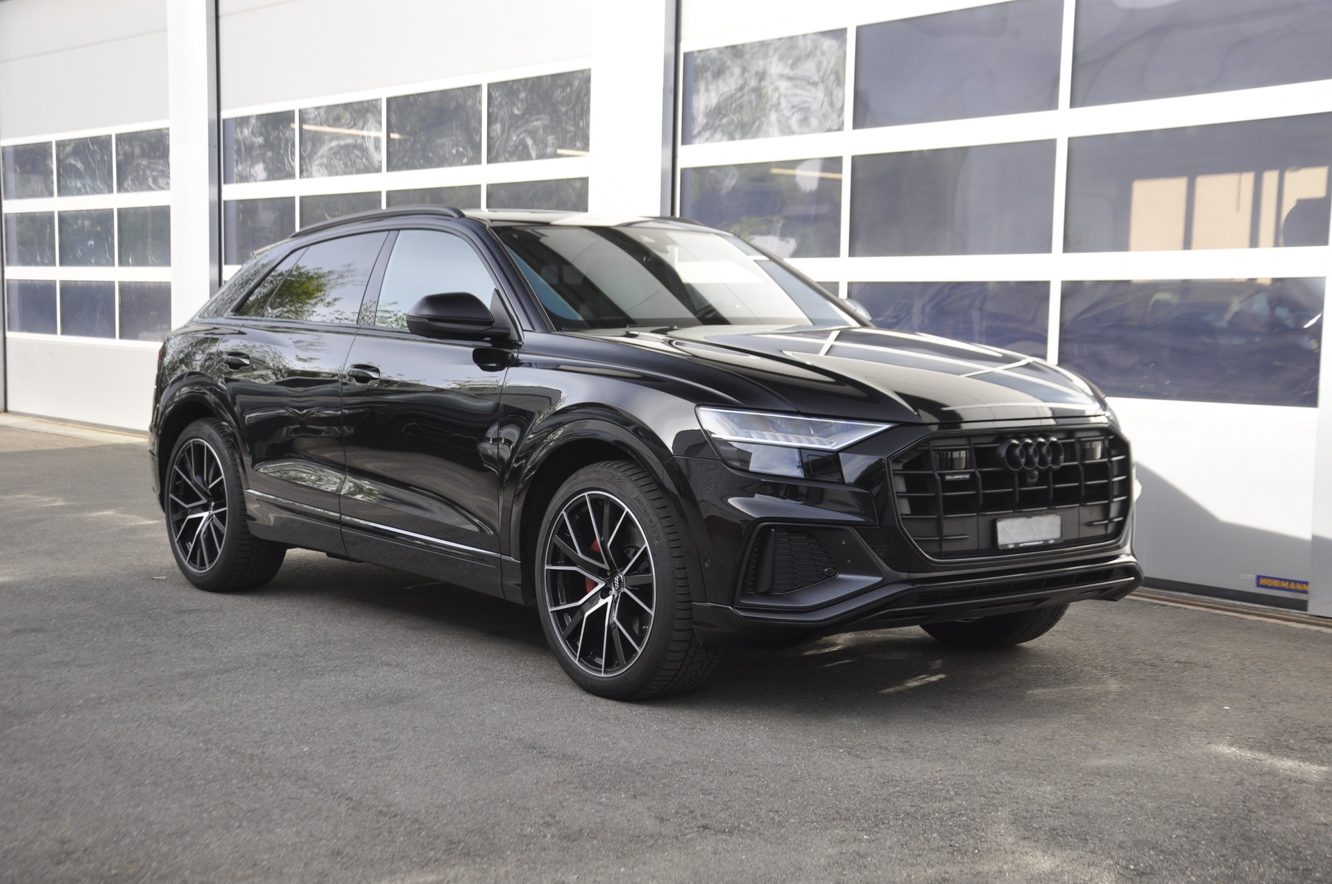 AUDI Q8 50 TDI quattro tiptronic I Anhängerkupplung-image-0