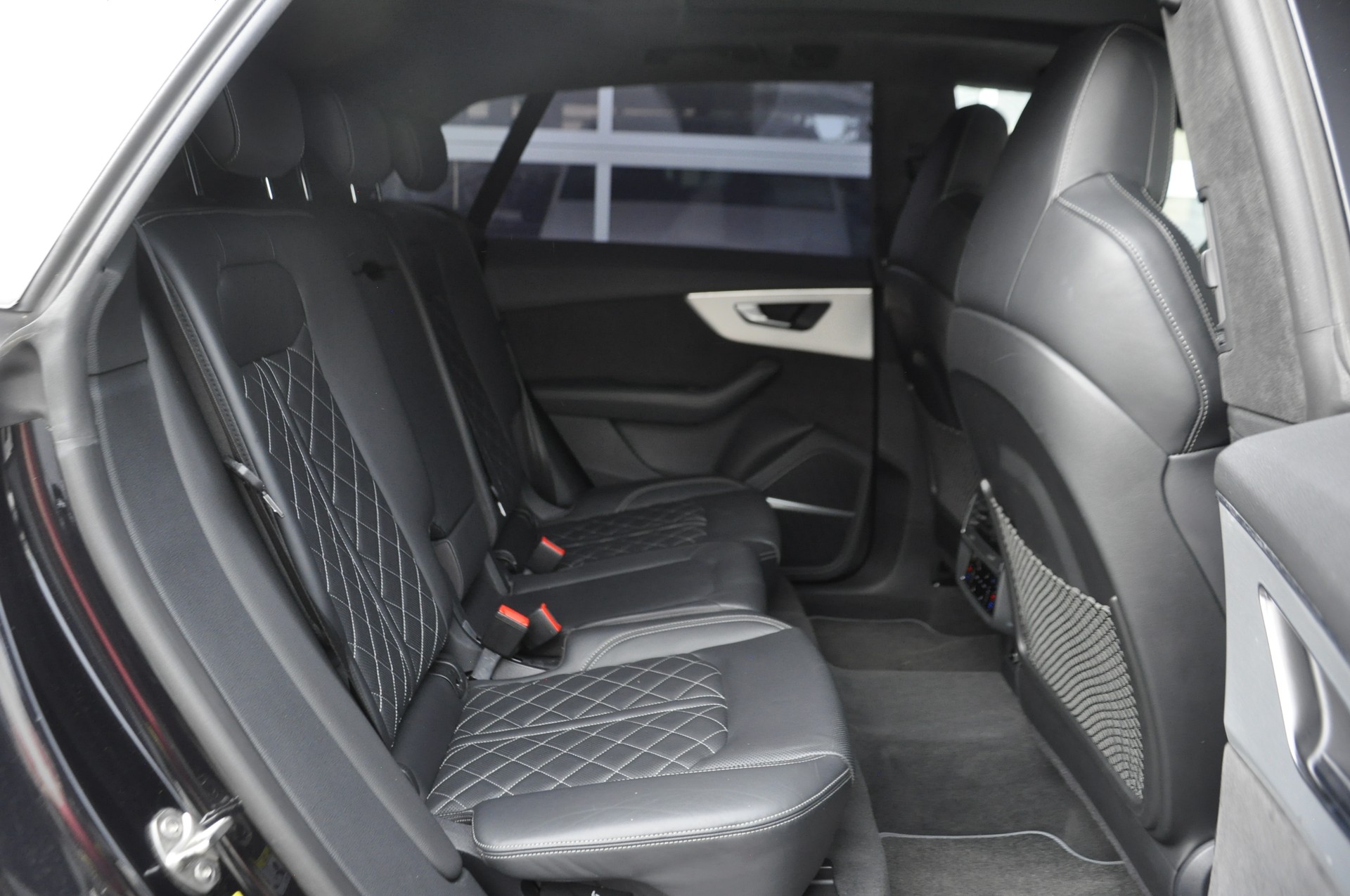 AUDI Q8 50 TDI quattro tiptronic I Anhängerkupplung-image-9