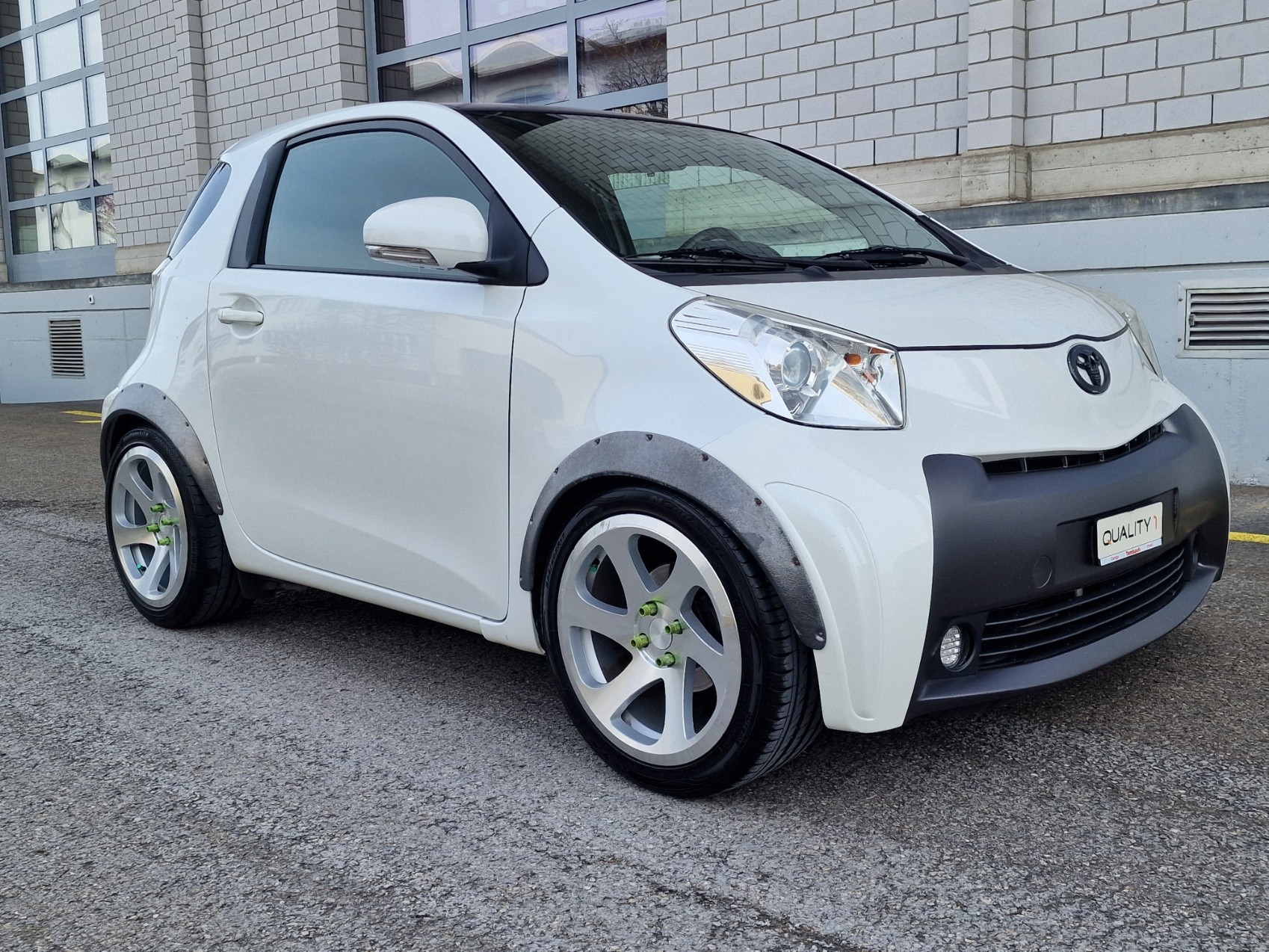 TOYOTA iQ2 1.0 VVT-i-image-0