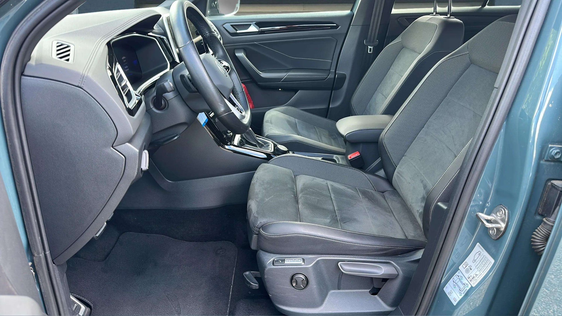 VW T-Roc 2.0 TSI R-Line DSG 4Motion mit AHK & Werksgarantie-image-10