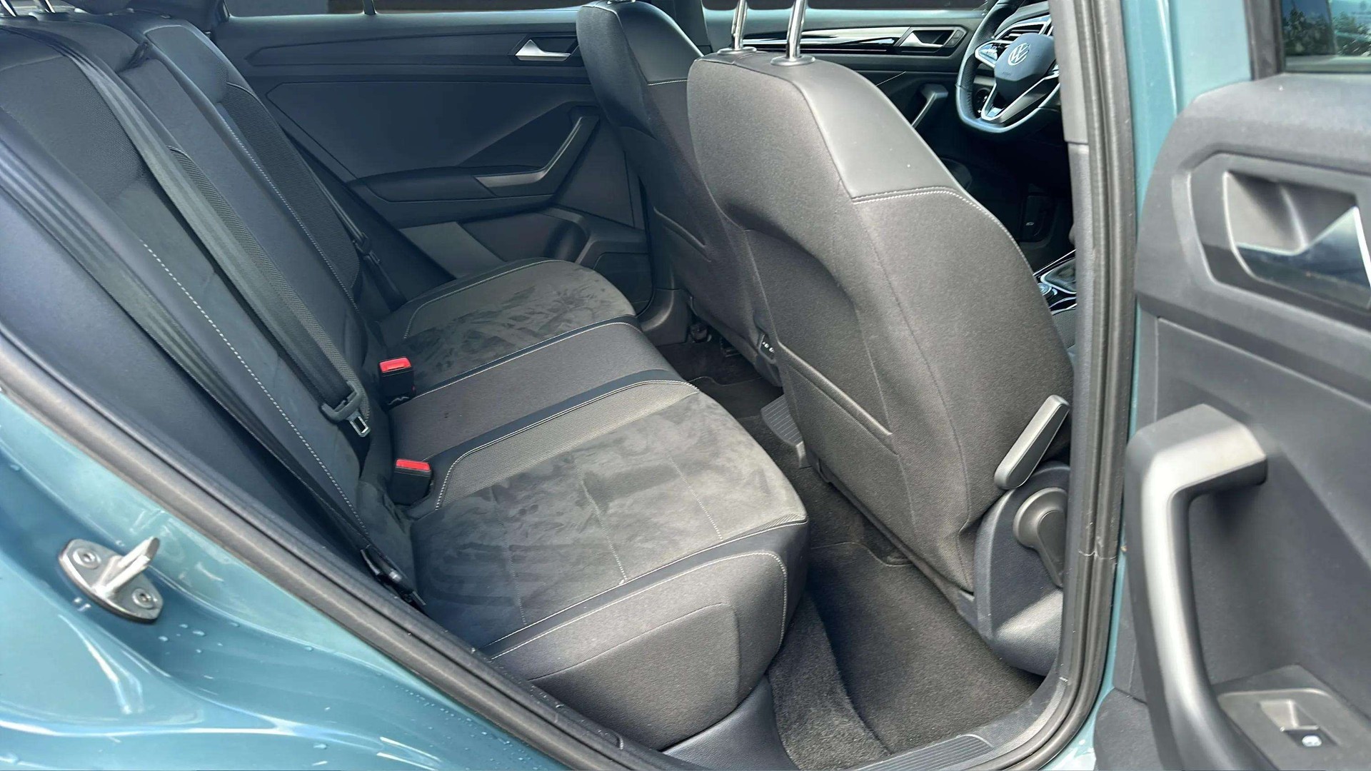 VW T-Roc 2.0 TSI R-Line DSG 4Motion mit AHK & Werksgarantie-image-13