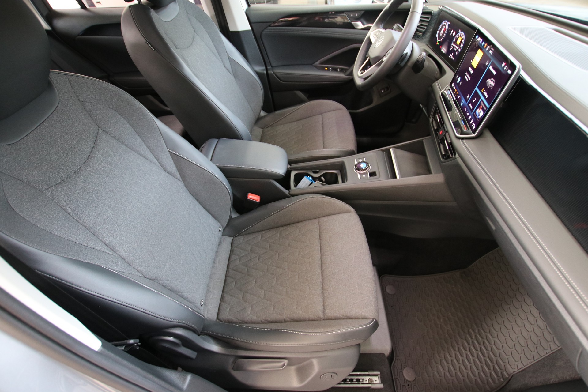 VW Tiguan 1.5 TSI evo2 mHEV Life DSG *Werksgarantie bis 09.2029*-image-12