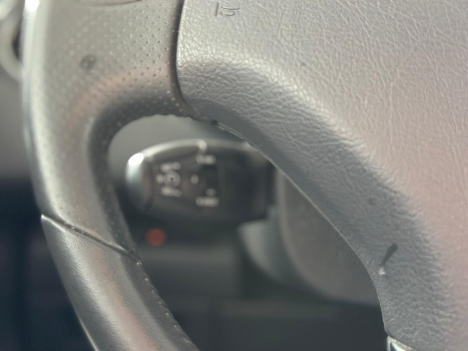 PEUGEOT 5008 1.6 16V T Active-image-8