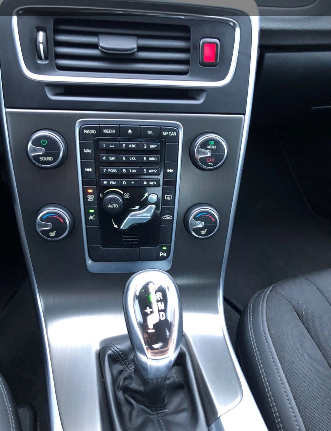 VOLVO S60 T4 Kinetic Powershift-image-8