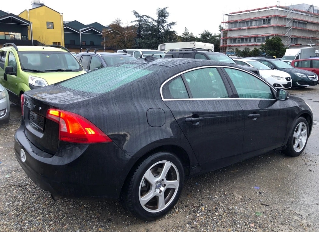 VOLVO S60 T4 Kinetic Powershift-image-5