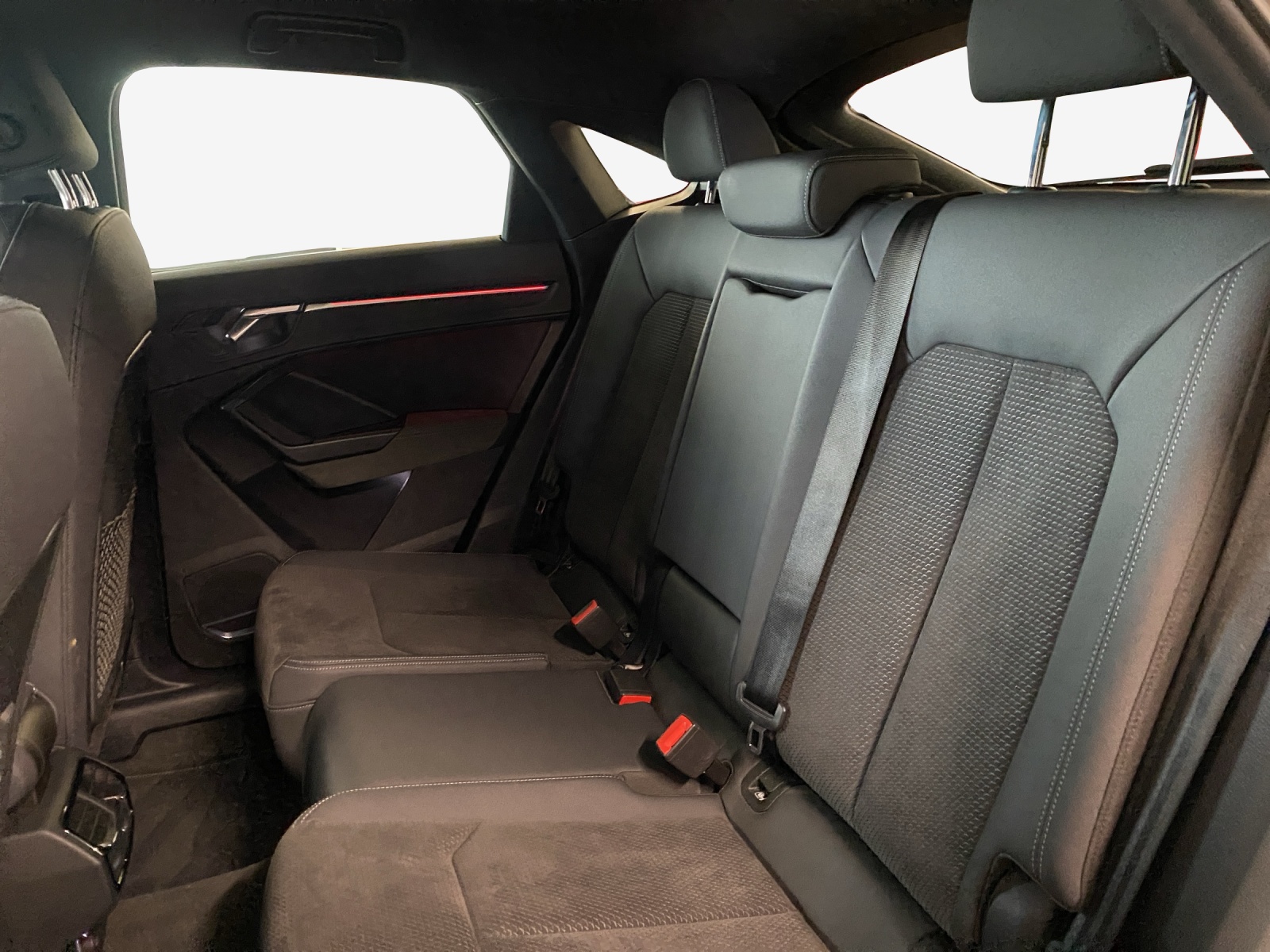 AUDI Q3 Sportback 45 TFSI S line quattro S-tronic-image-11