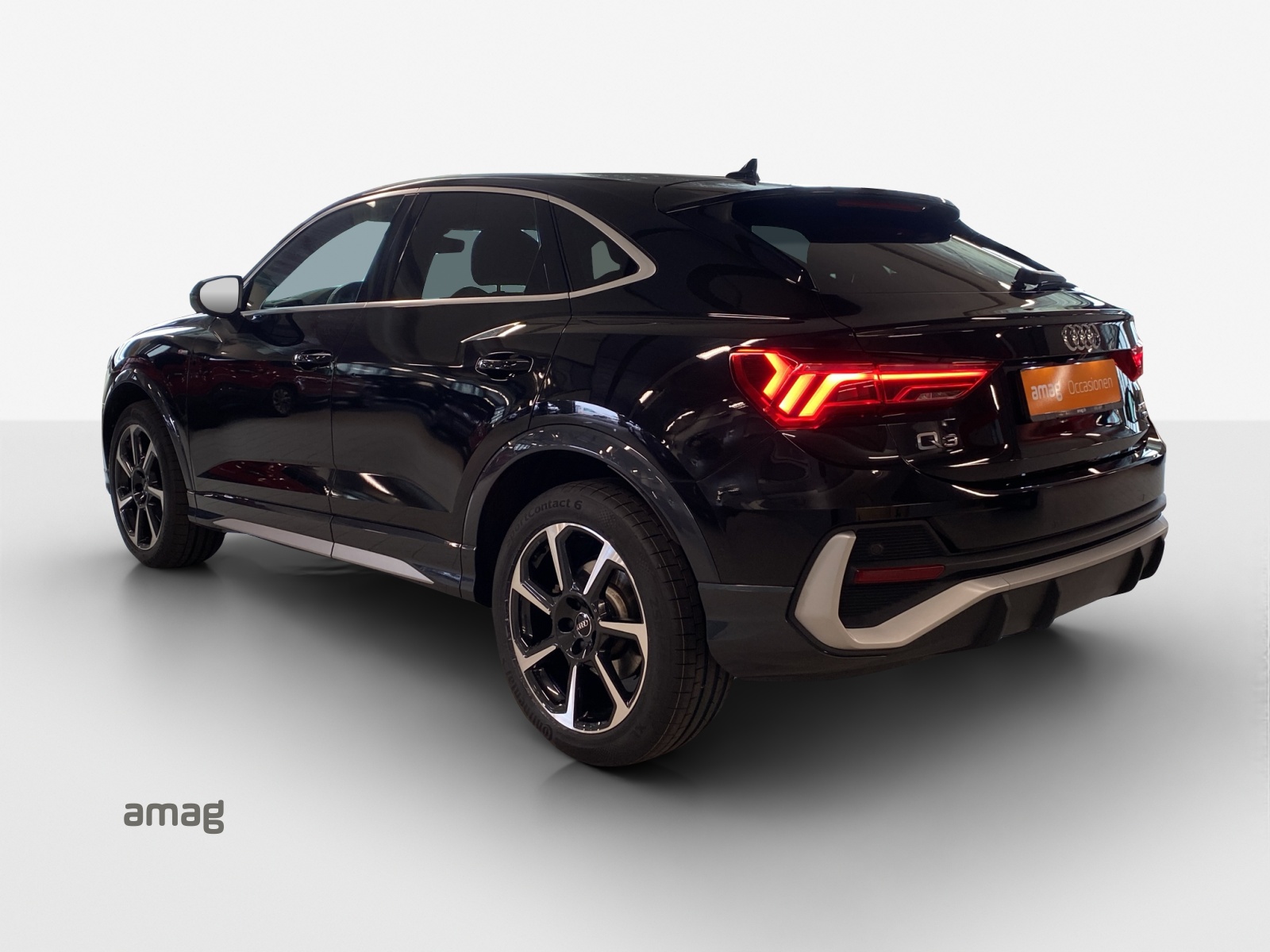 AUDI Q3 Sportback 45 TFSI S line quattro S-tronic-image-2