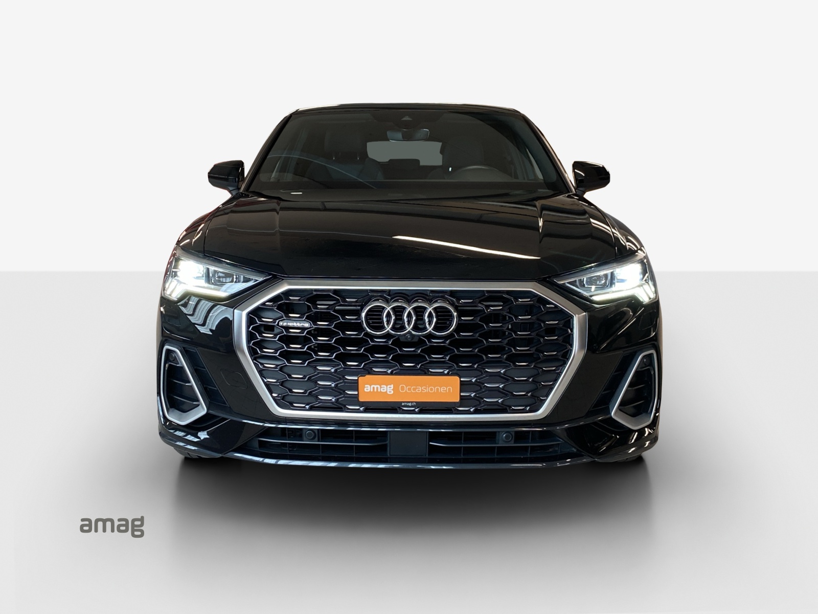 AUDI Q3 Sportback 45 TFSI S line quattro S-tronic-image-6