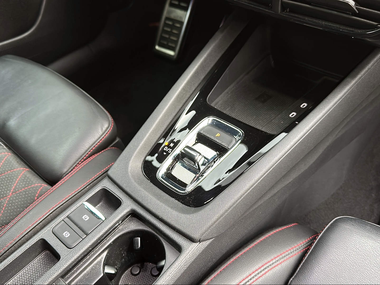 SKODA Octavia Combi 2.0 TSI DSG RS-image-14