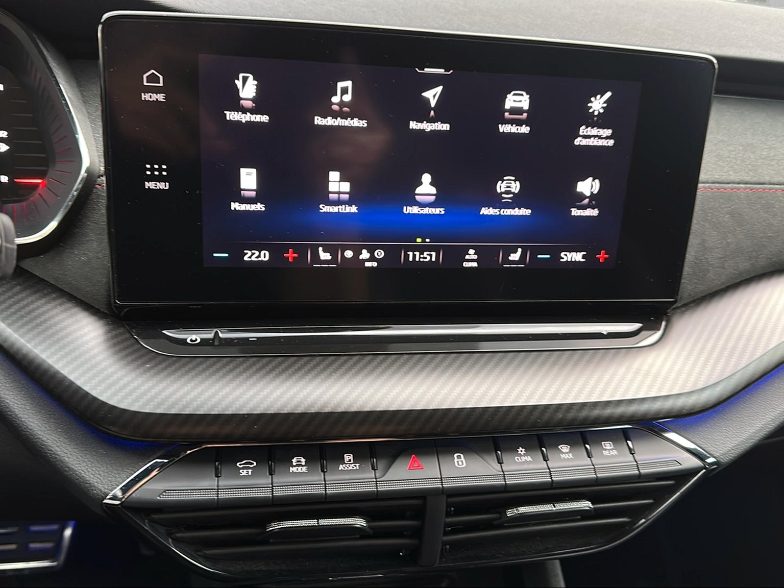 SKODA Octavia Combi 2.0 TSI DSG RS-image-17