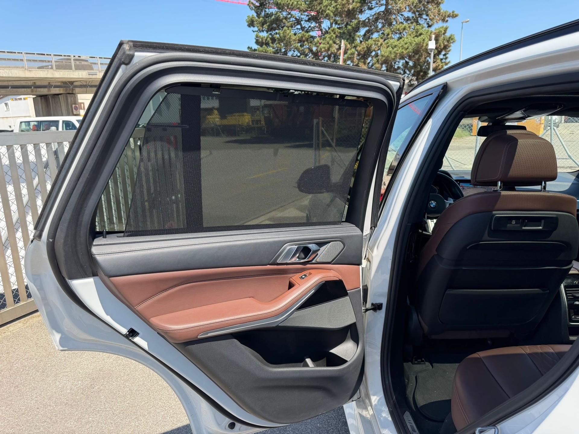 BMW X5 xDrive 40i Steptronic M-Pack 🇨🇭 garantie 2 ans full option-image-23