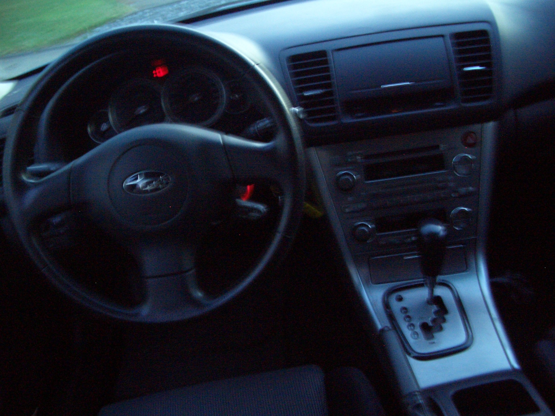 SUBARU Legacy 2.0i AWD Swiss Automat-image-4