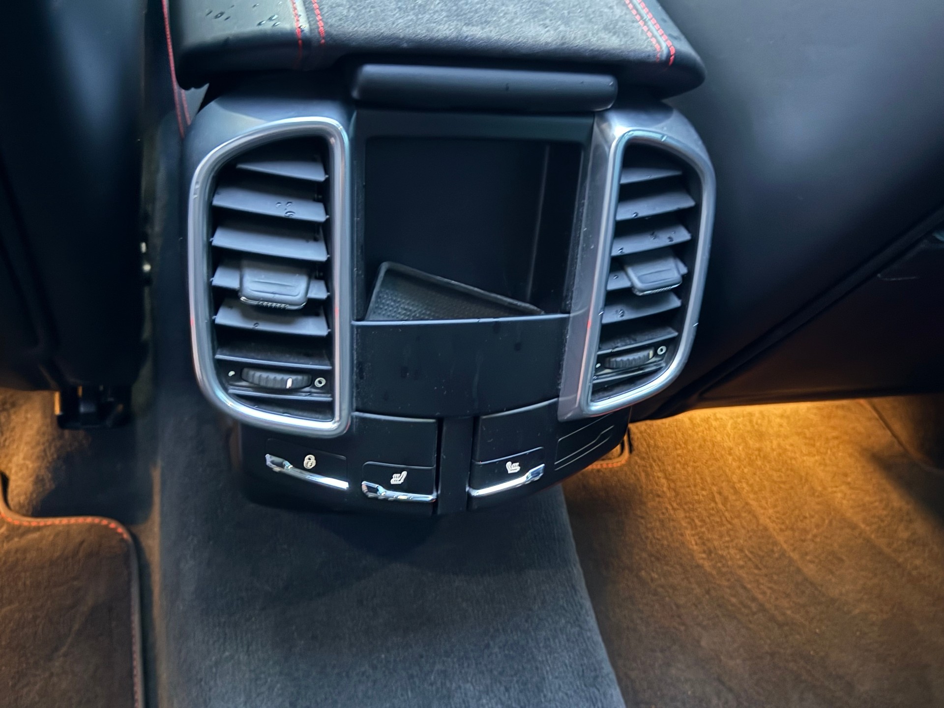 PORSCHE Cayenne GTS-image-13