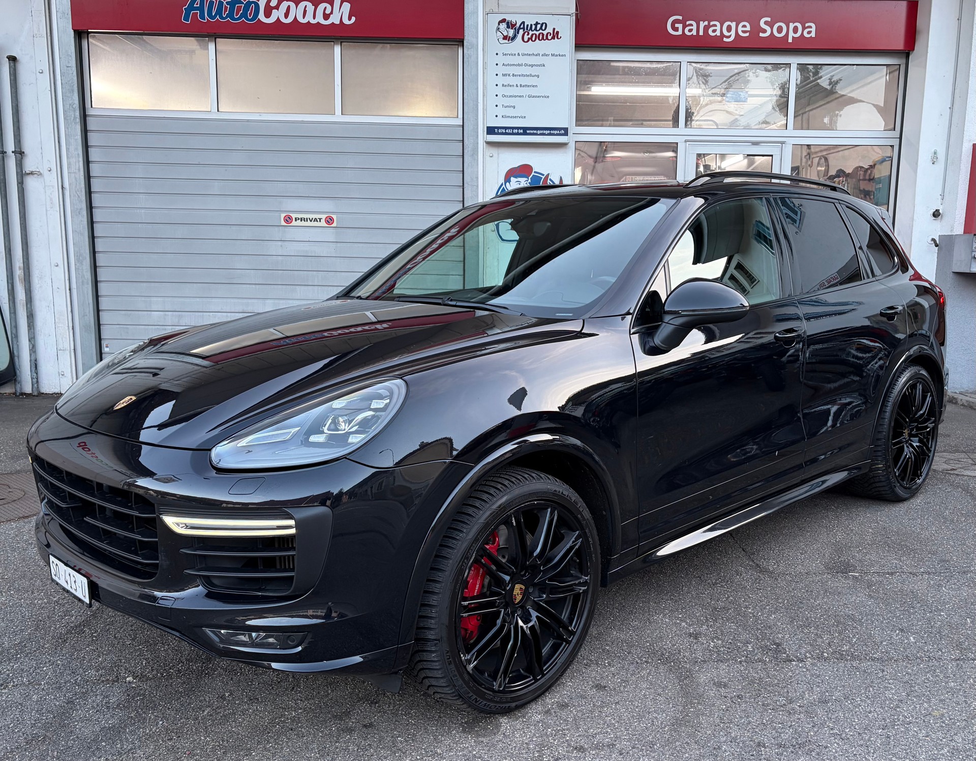 PORSCHE Cayenne GTS-image-1