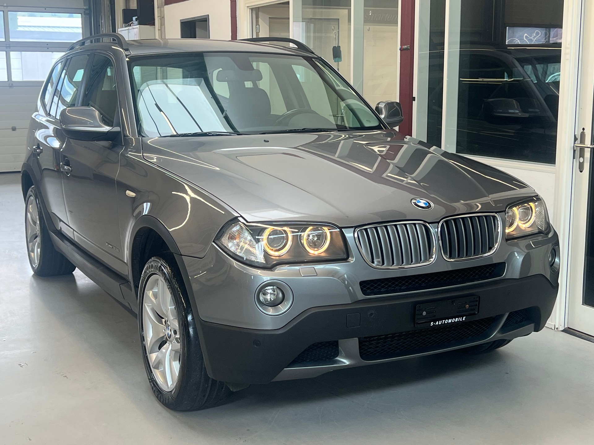 BMW X3 xDrive 30d (3.0d)-image-9