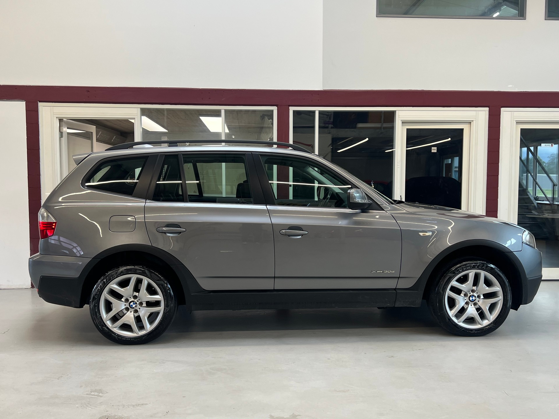 BMW X3 xDrive 30d (3.0d)-image-8