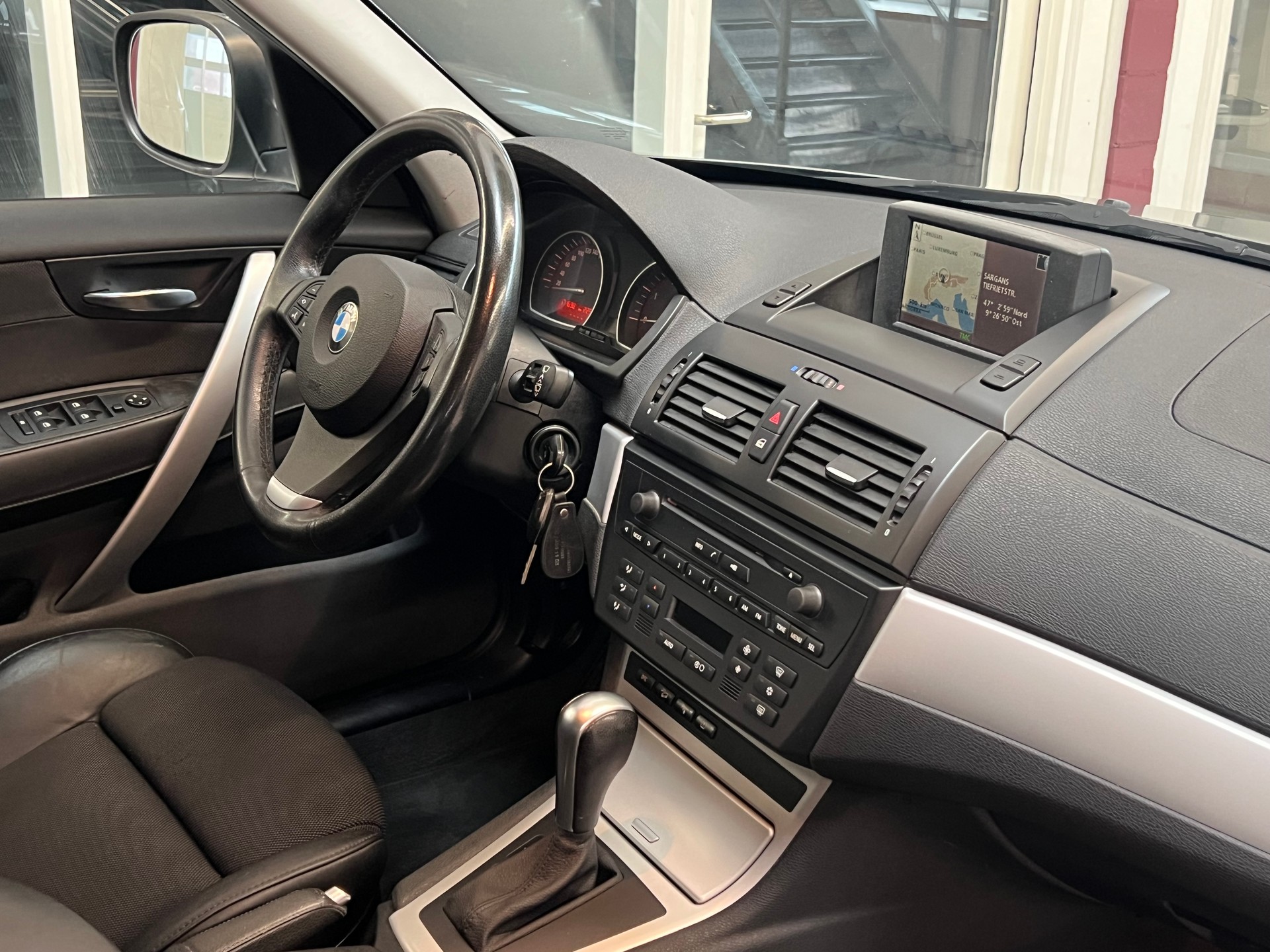 BMW X3 xDrive 30d (3.0d)-image-12