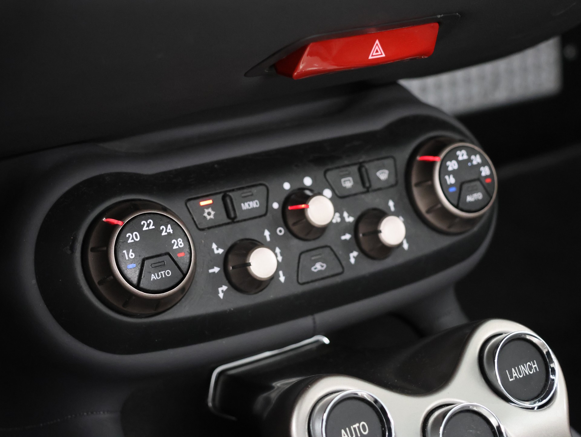 FERRARI California 4.3 V8 *Carplay* *Kein OPF*-image-28