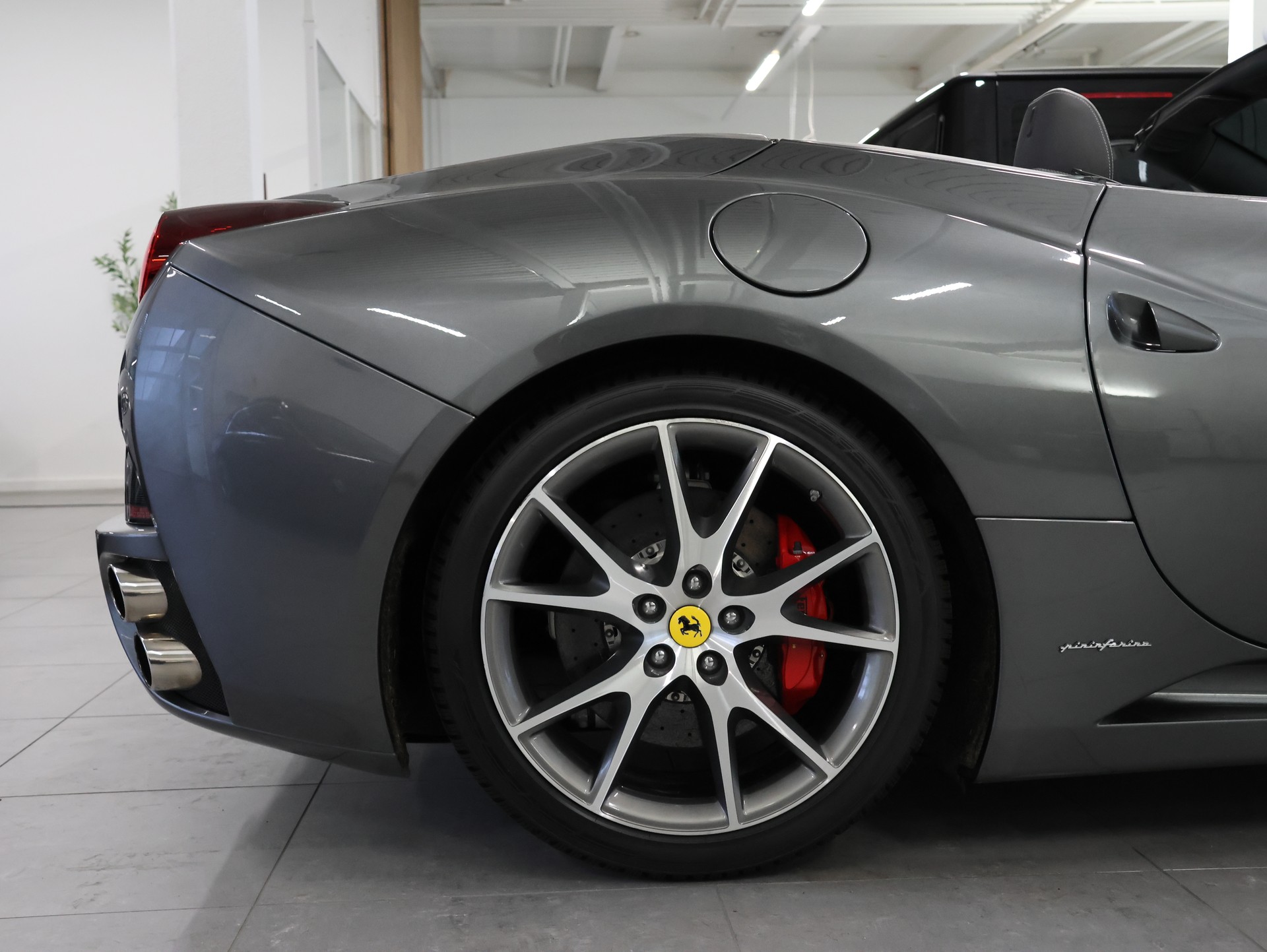 FERRARI California 4.3 V8 *Carplay* *Kein OPF*-image-12