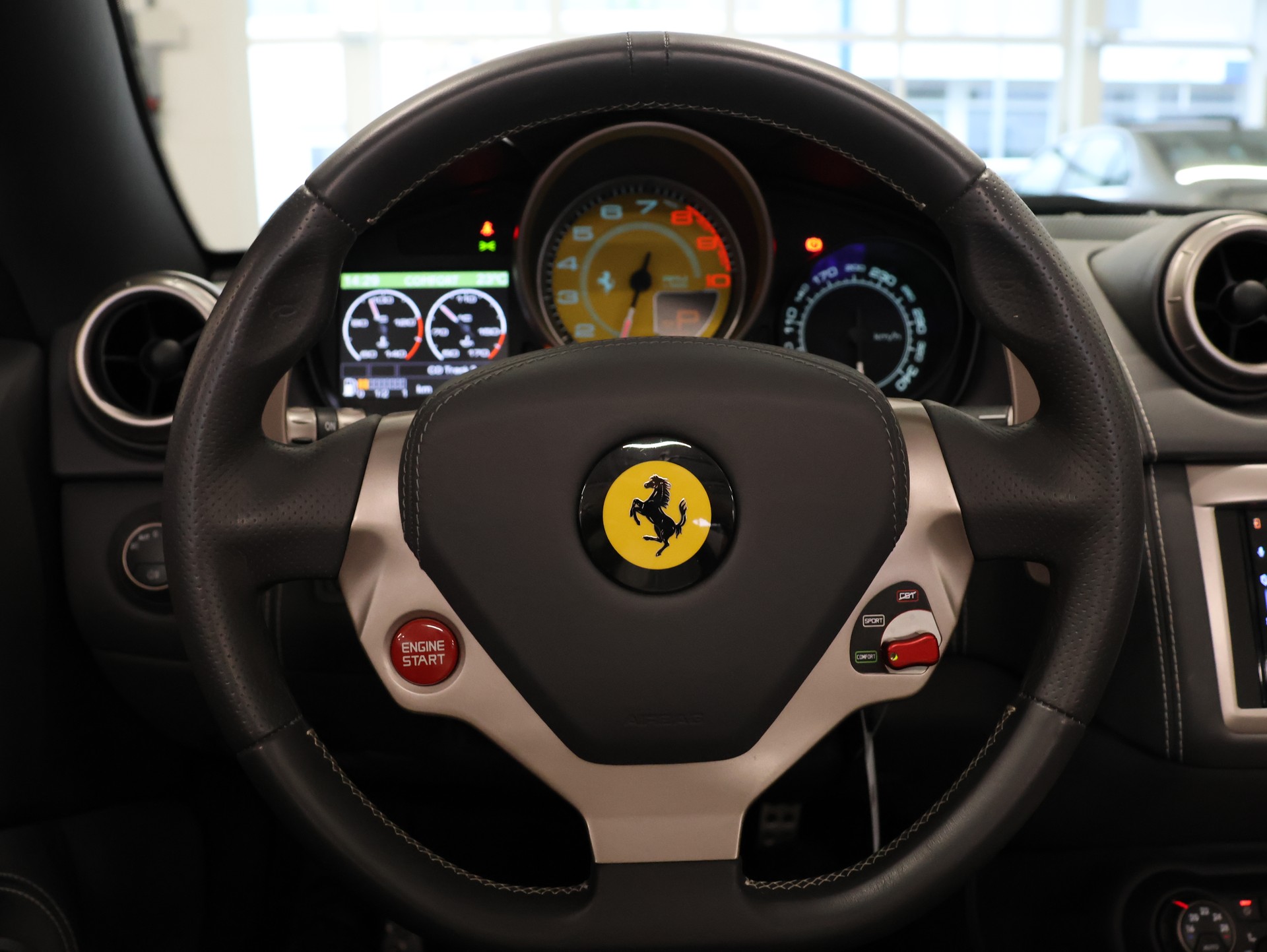 FERRARI California 4.3 V8 *Carplay* *Kein OPF*-image-22