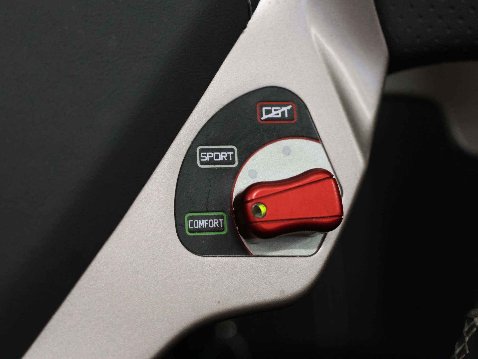 FERRARI California 4.3 V8 *Carplay* *Kein OPF*-image-24