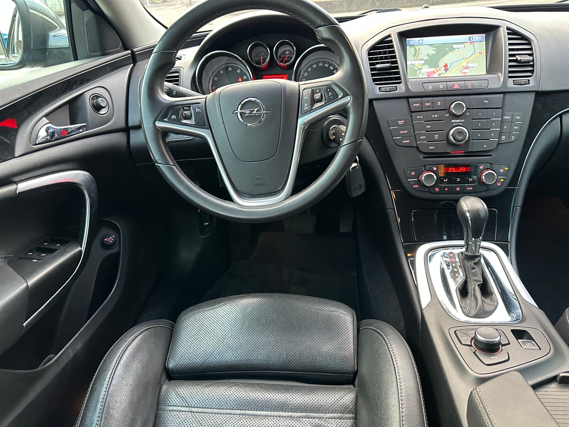 OPEL Insignia Sports Tourer 2.8 Turbo Cosmo 4WD-image-9