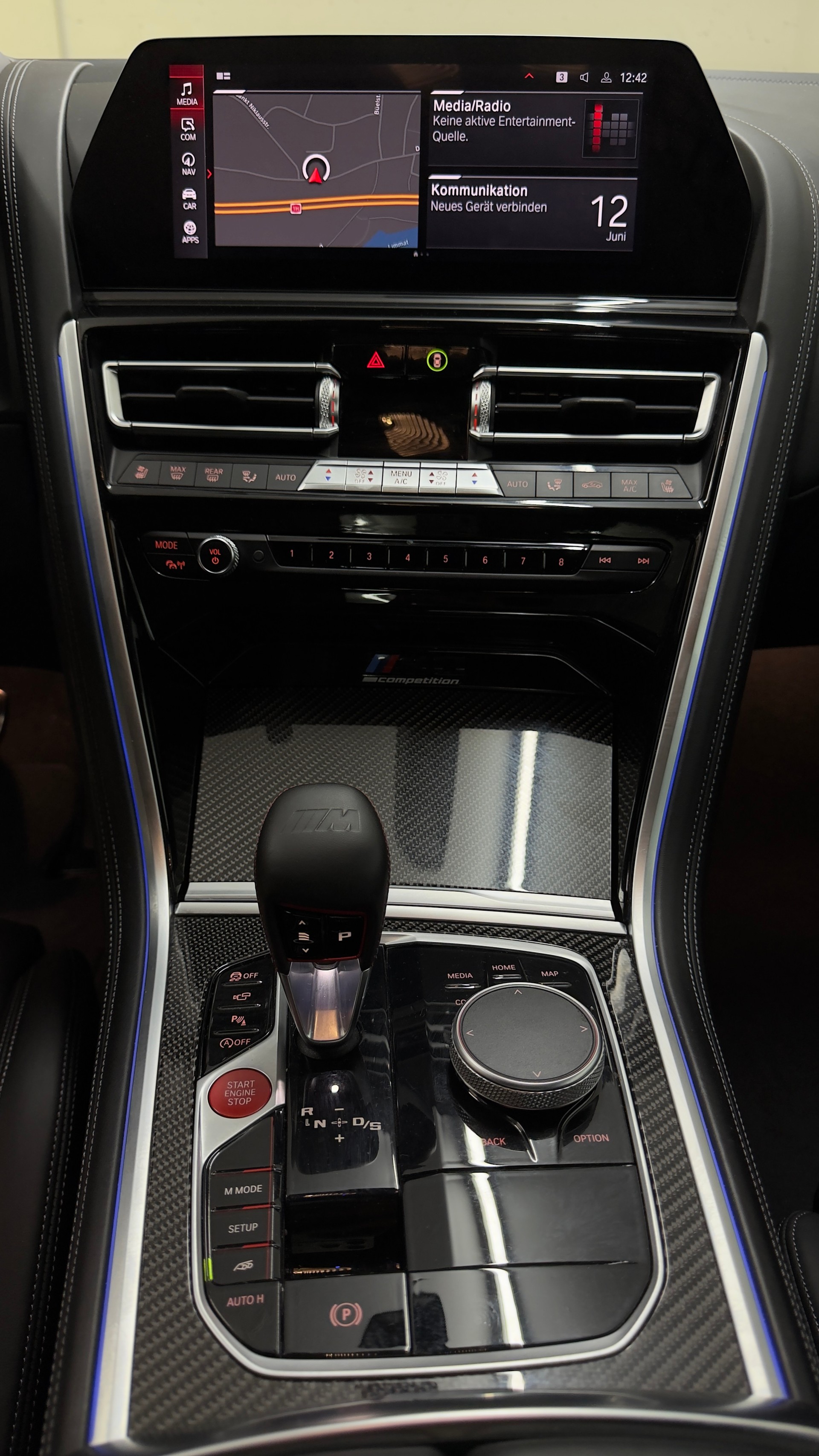 BMW M8 xDrive Steptronic M Competition-image-10