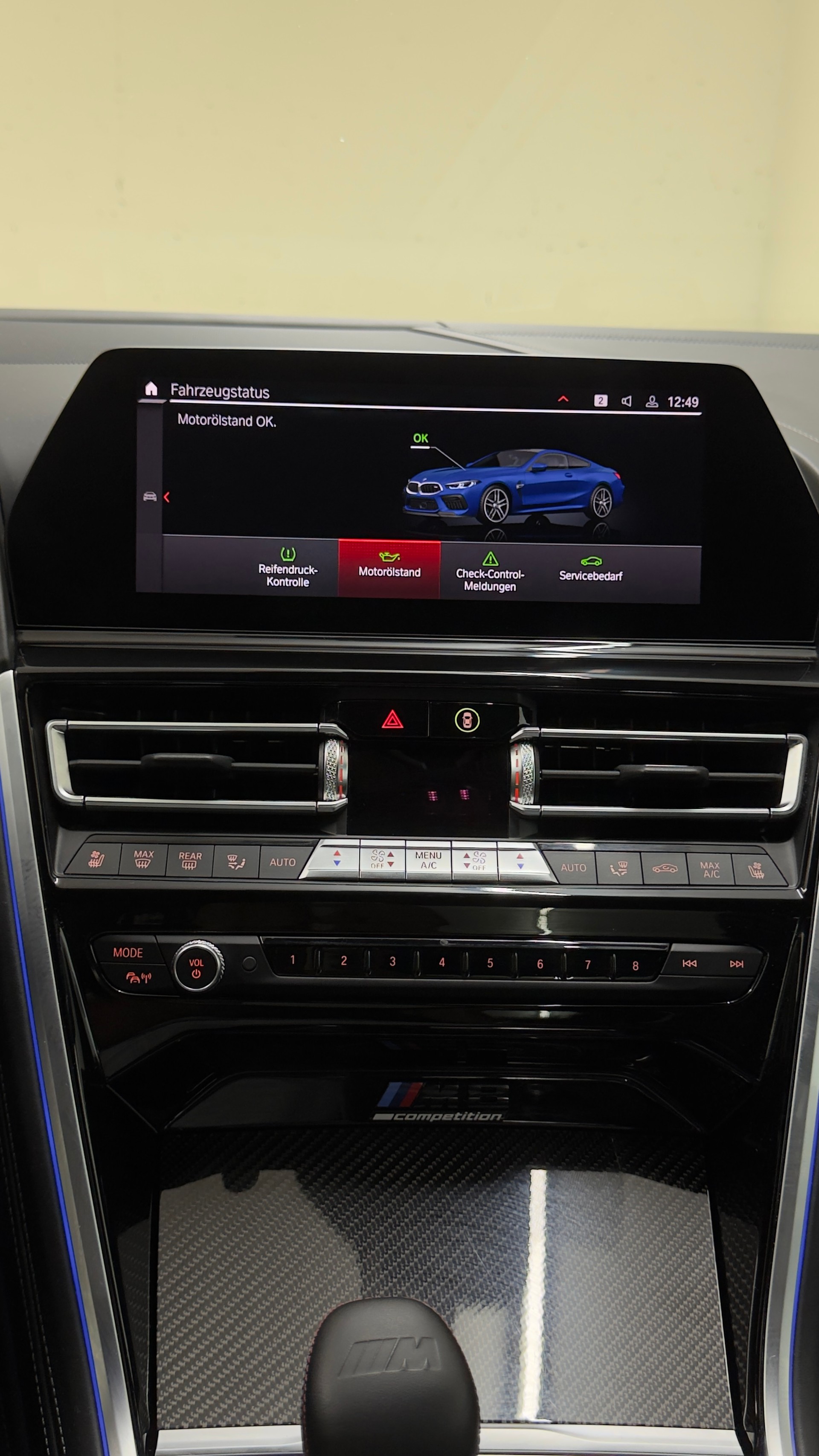 BMW M8 xDrive Steptronic M Competition-image-13