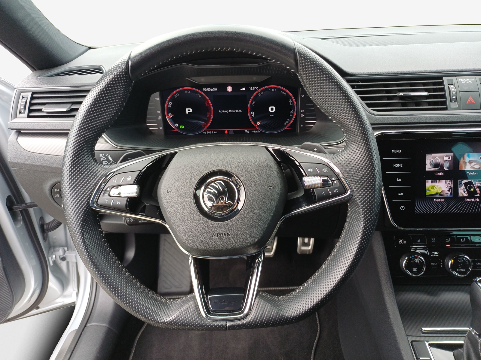 SKODA Superb Combi 2.0 TDi SportLine 4x4 DSG-image-9
