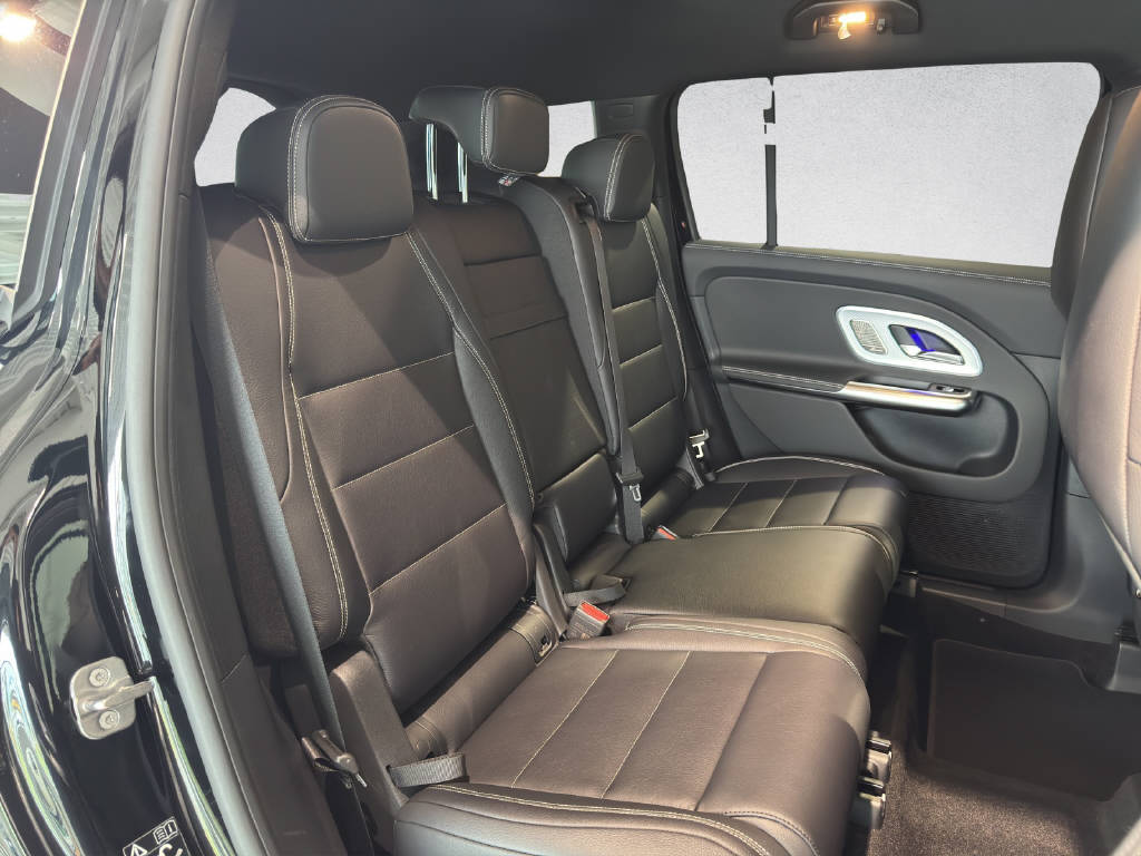 MERCEDES-BENZ GLB 220 AMG Line 4Matic-image-12