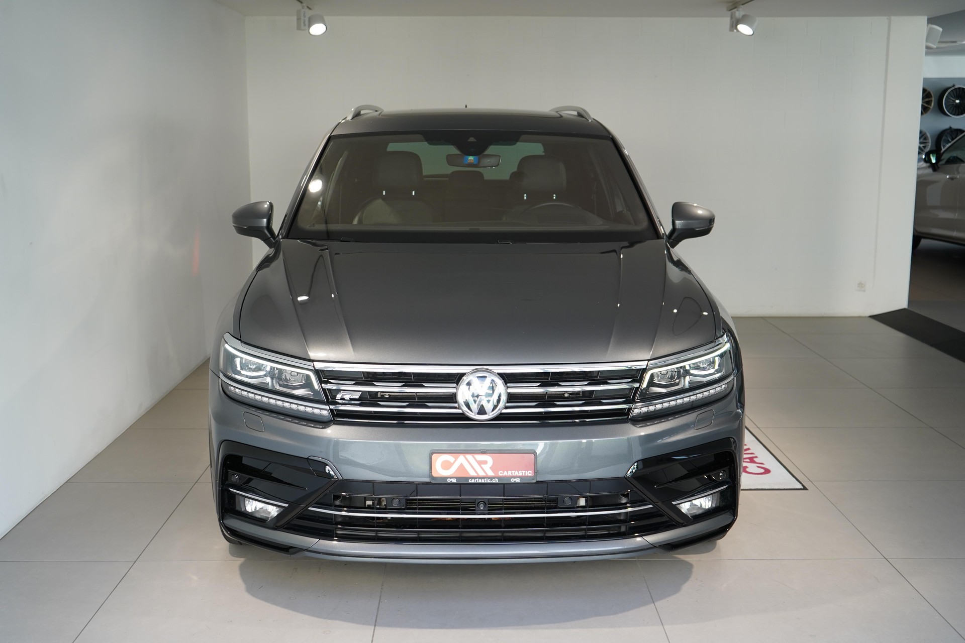 VW Tiguan 2.0 TSI Highline DSG-image-1