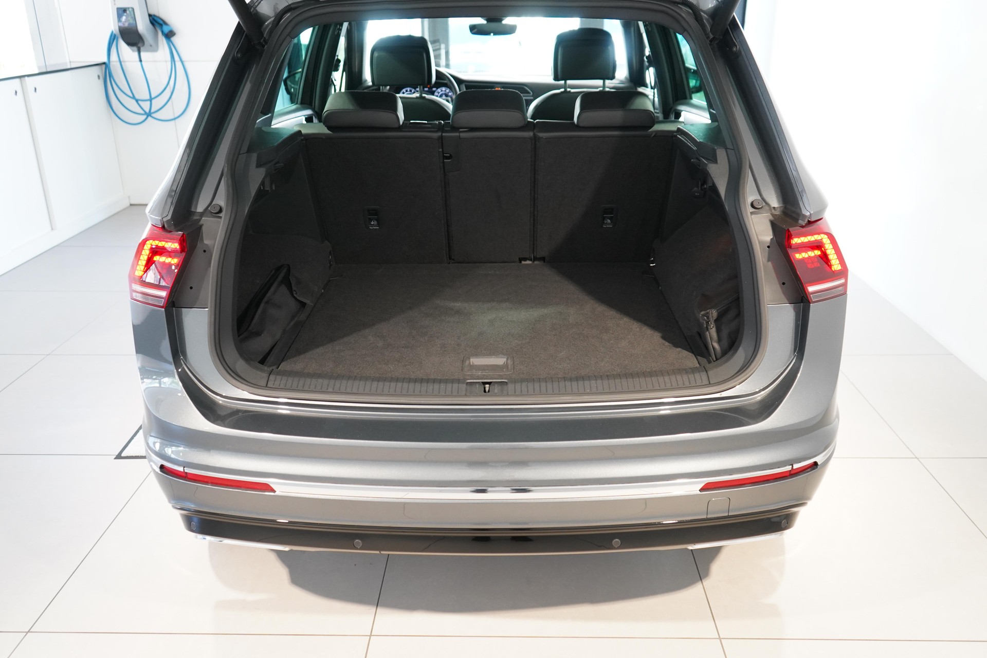 VW Tiguan 2.0 TSI Highline DSG-image-4