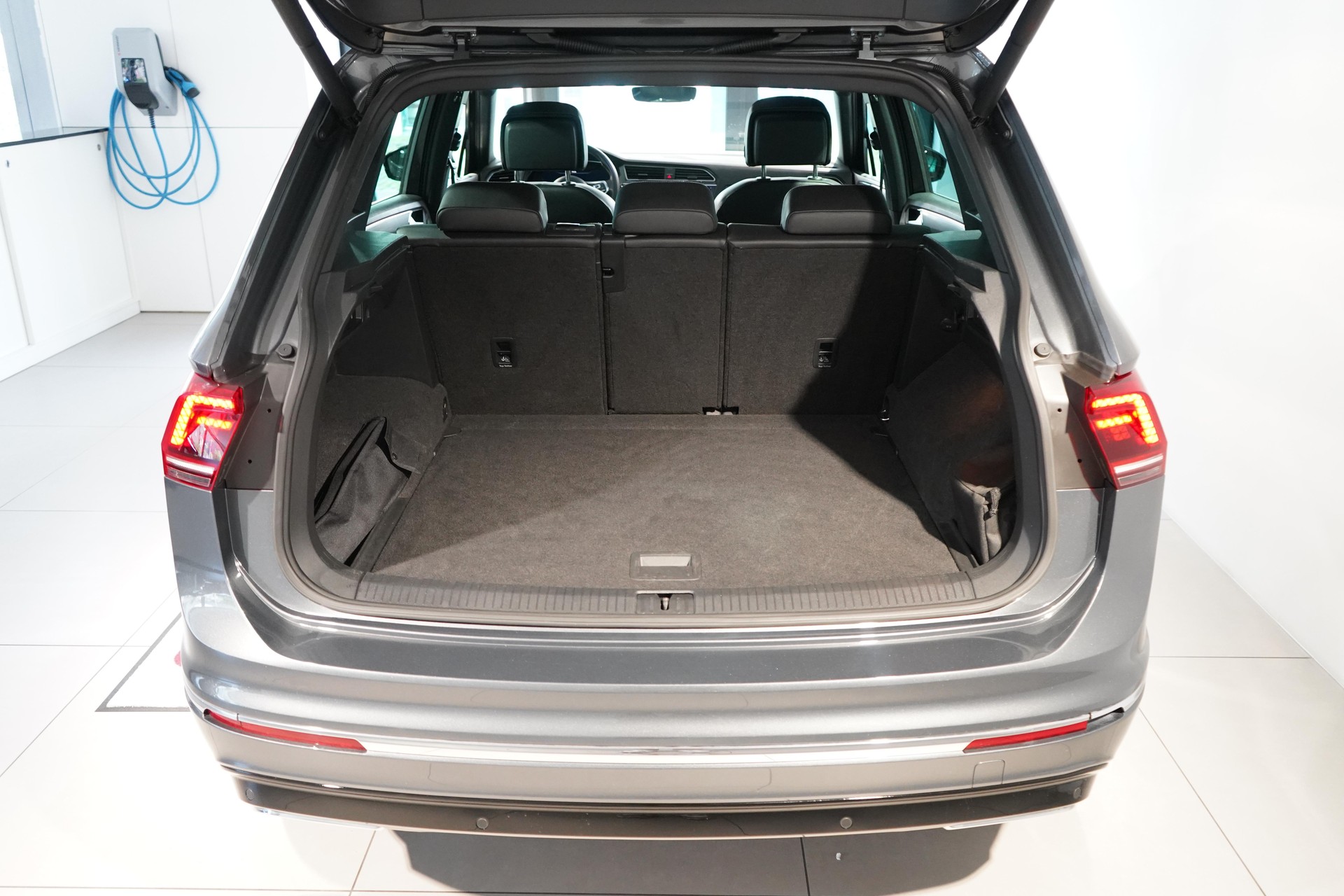VW Tiguan 2.0 TSI Highline 4Motion DSG-image-4