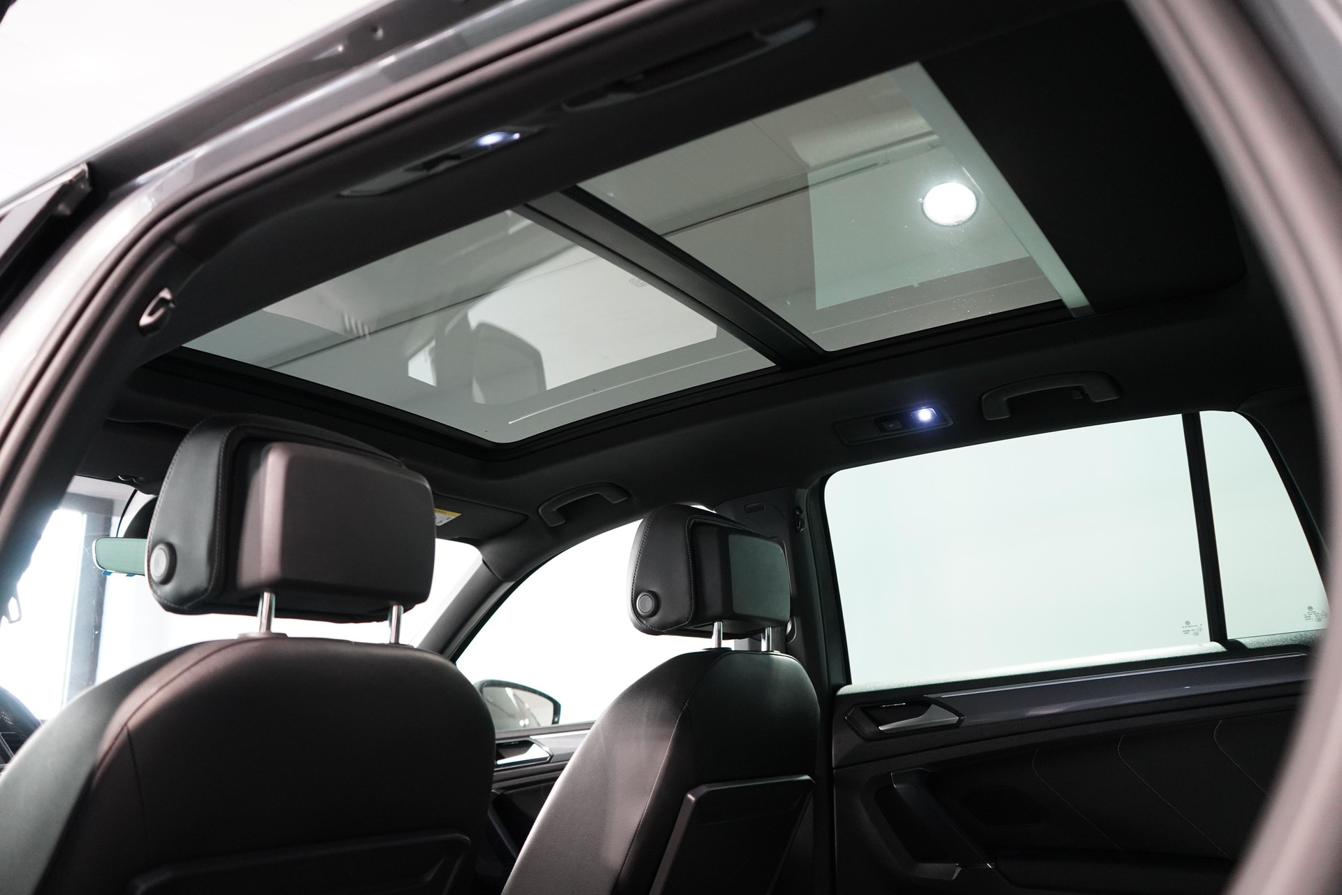 VW Tiguan 2.0 TSI Highline 4Motion DSG-image-18