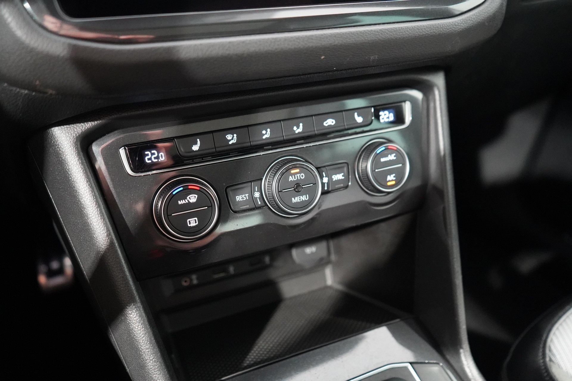 VW Tiguan 2.0 TSI Highline 4Motion DSG-image-12