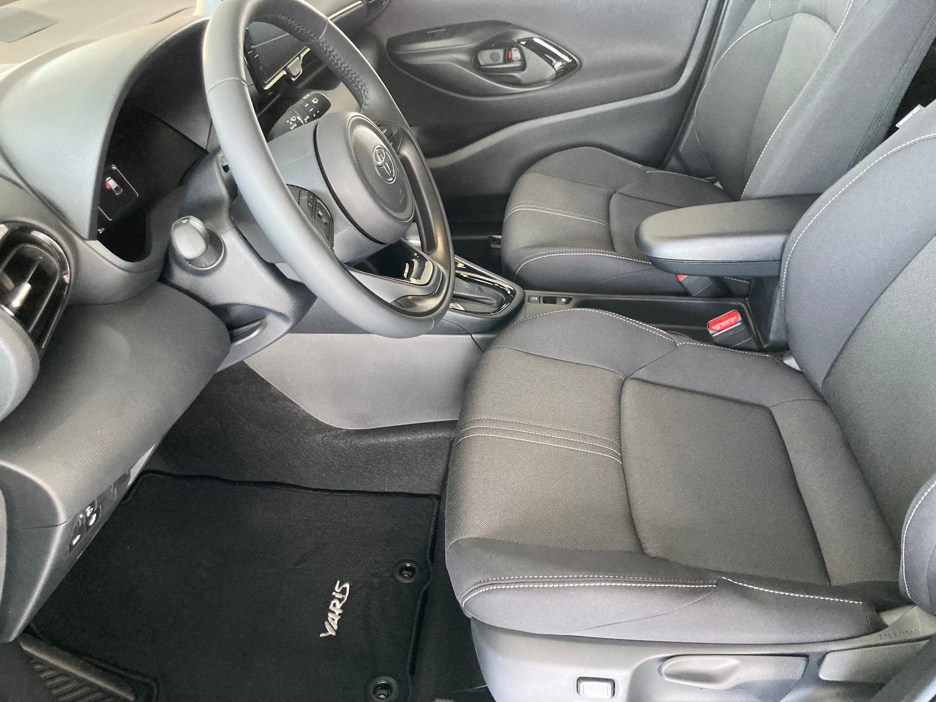 TOYOTA Yaris 1.5 Trend e-CVT-image-10
