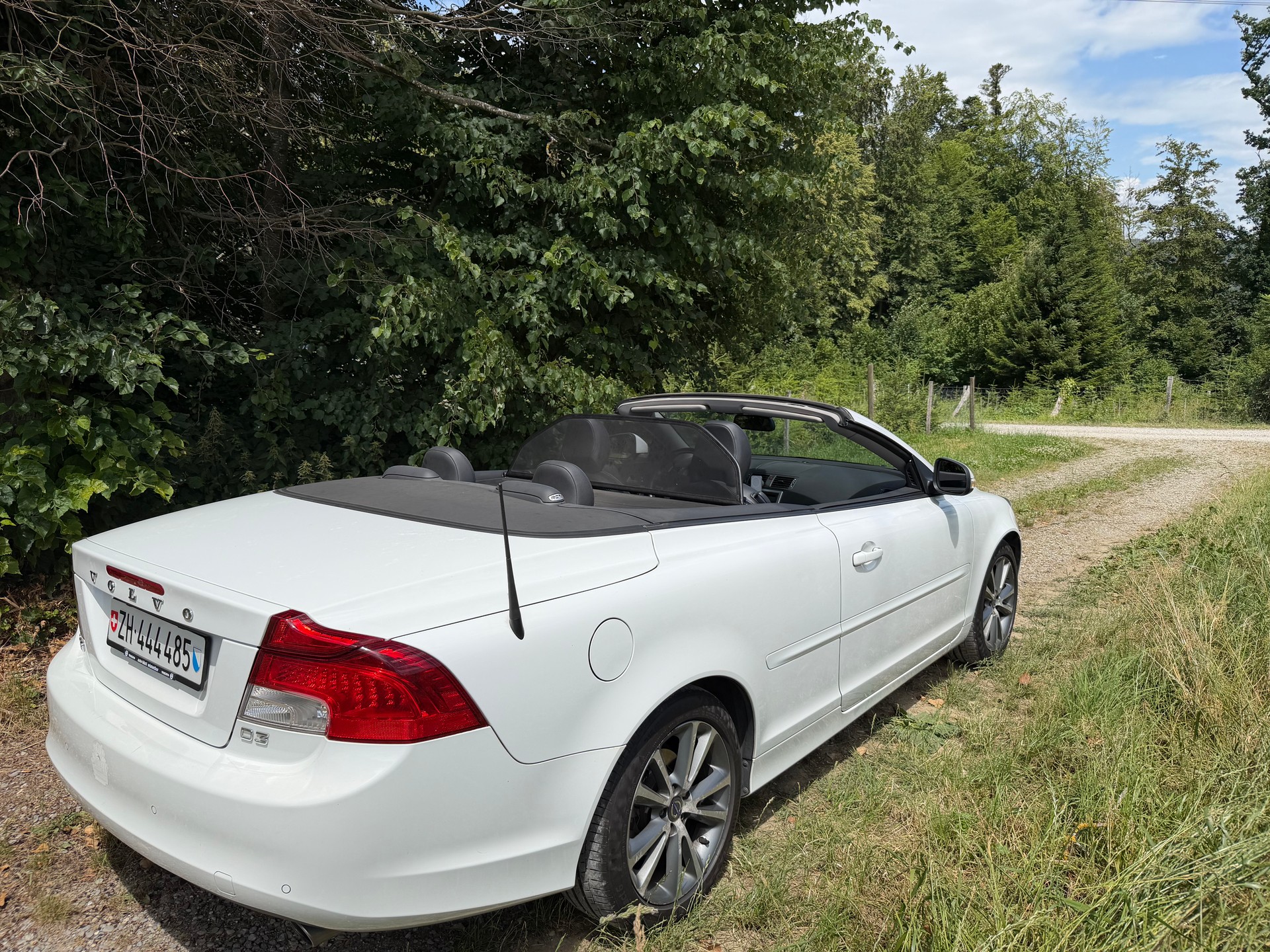 VOLVO 2.0 D3 Momentum-image-4