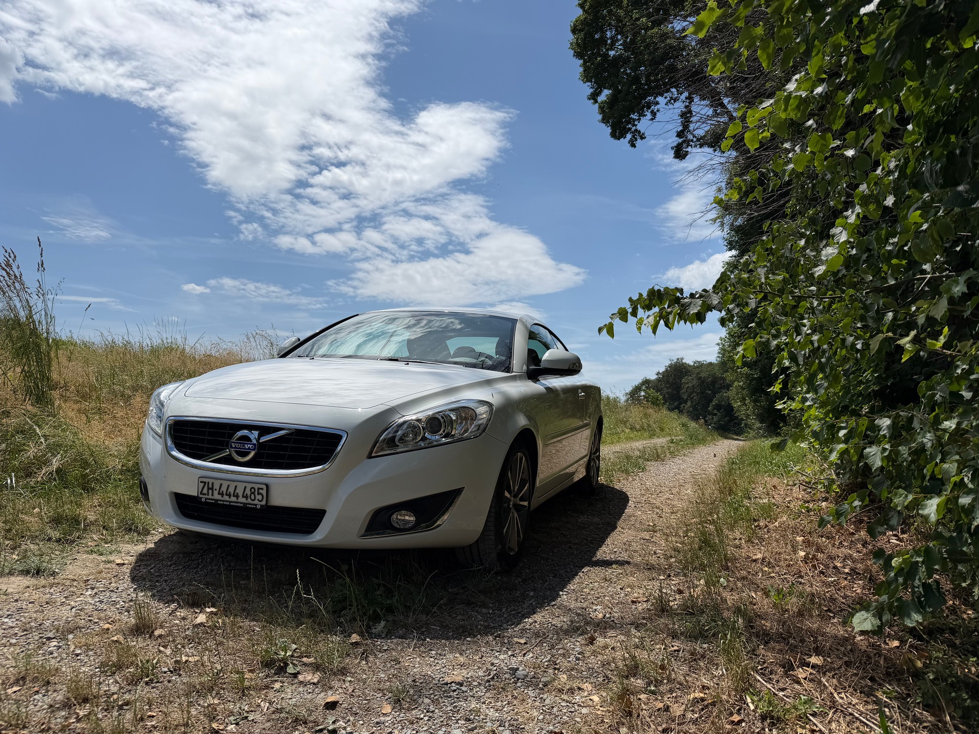 VOLVO 2.0 D3 Momentum-image-1
