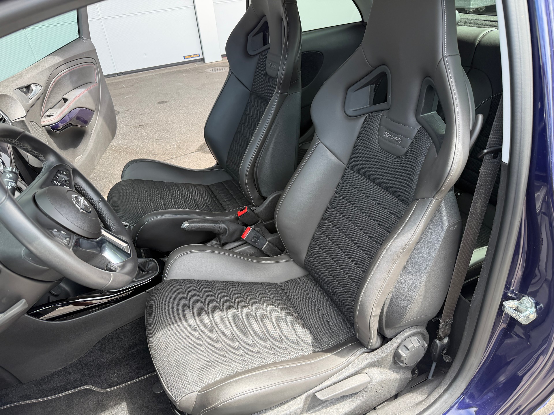 OPEL Corsa 1.4 eTEC 120 Years S/S-image-5