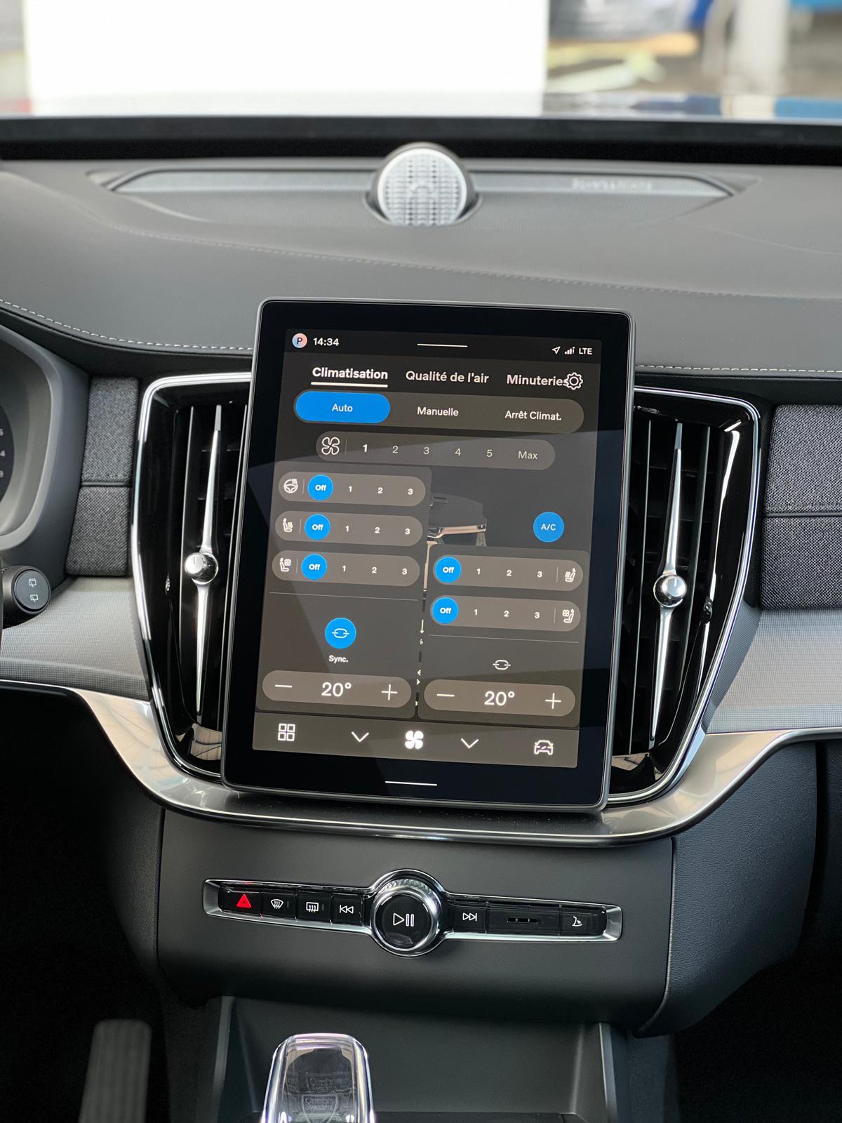 VOLVO XC90 2.0 T8 TE Black Edition eAWD-image-12