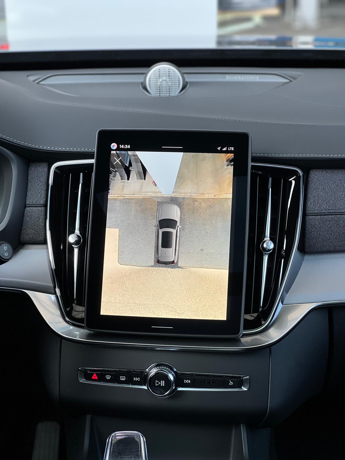 VOLVO XC90 2.0 T8 TE Black Edition eAWD-image-13