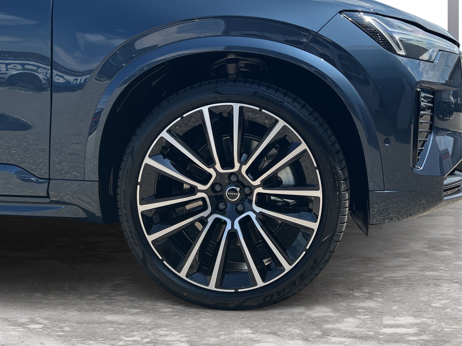 VOLVO XC90 2.0 T8 TE Black Edition eAWD-image-6